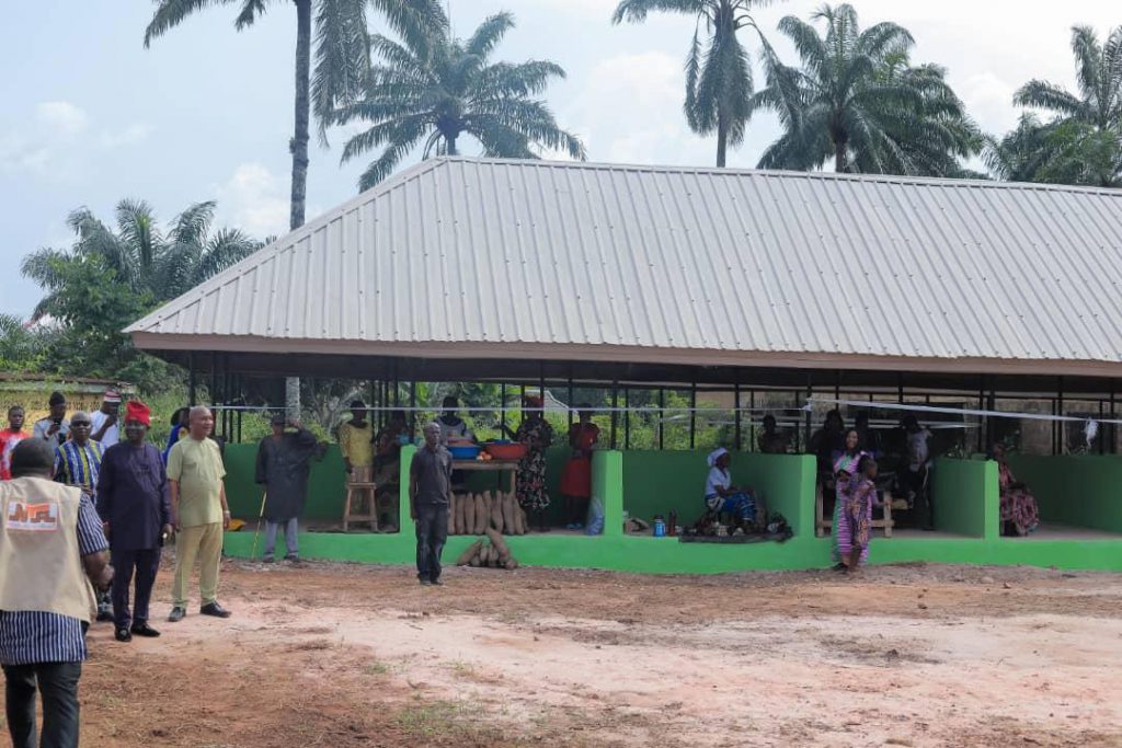 Michael Crown Donates Privately Built Ultra Modern Market To Umuderim Community