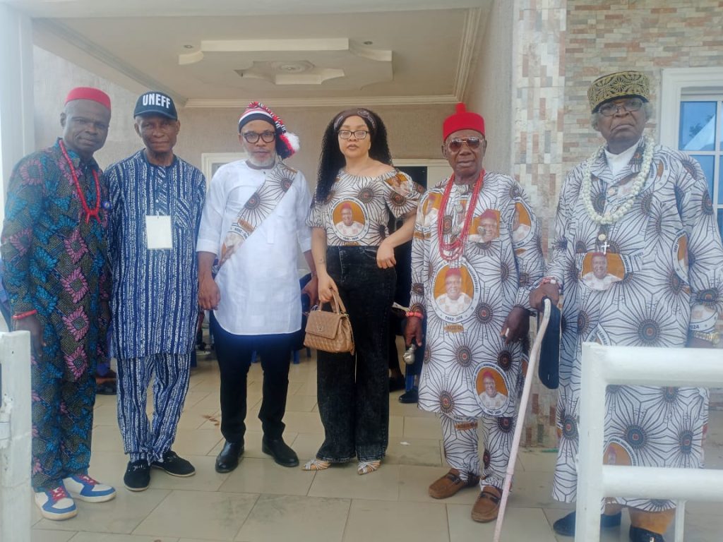 President 67-70 Veterans Welfare Association , Hon. Emeka Ukaegbu Extol   Emma Kanu For His Show Of Love At Chief Iwuanyanwu ‘s Burial 