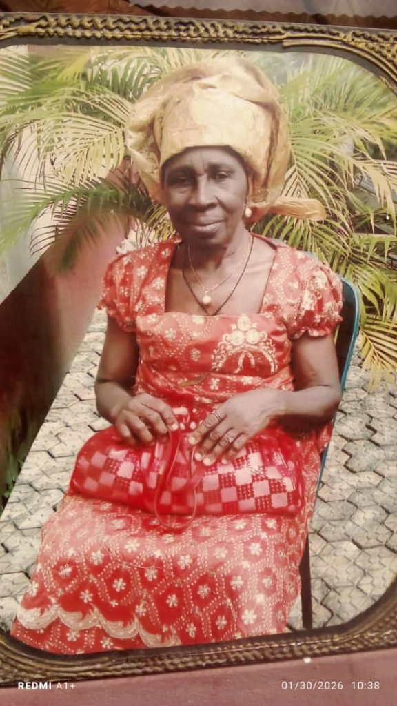 EULOGIES AS OBOWO MONARCH HRH, EZE IWUOHA, ‘NKUME II’ BURIES HIS MOTHER